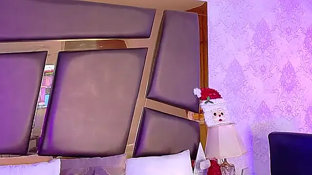 GiahDaniels's cam snapshot