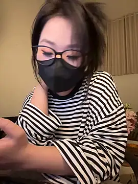 Vn___CUA's cam snapshot