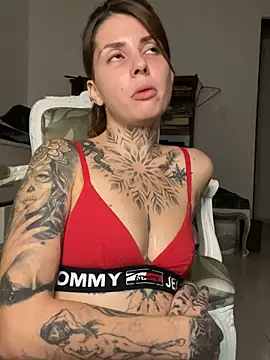 Izy_cute_ live sex cam