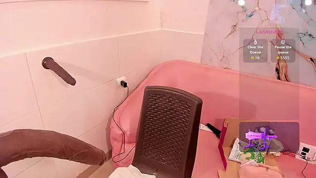 taylor_cupper's cam snapshot