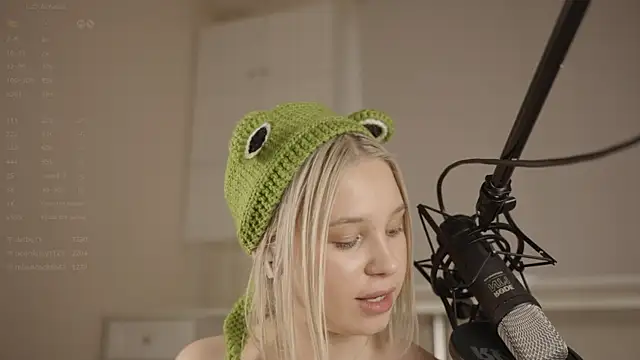 KessyPlaudis live sex cam