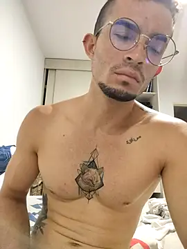 whitebull97's cam snapshot