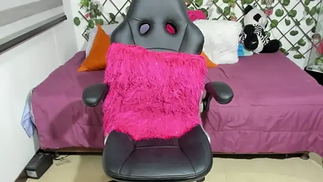 antonella4youu's cam snapshot