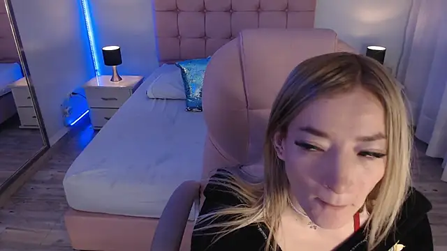 zoe_jones13's cam snapshot