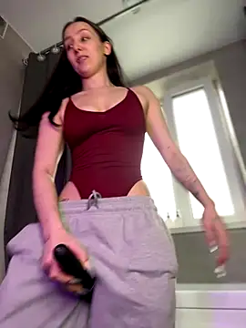 LuxBrunette_'s cam snapshot