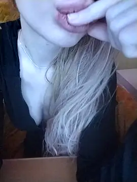 Elza_kom's cam snapshot