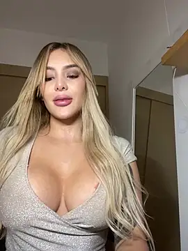 mi_suk11's cam snapshot