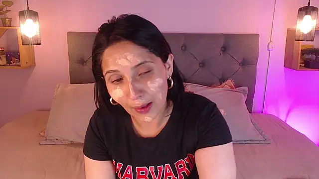 emily_leinner's cam snapshot