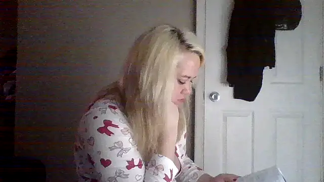 SilverSeductress's cam snapshot