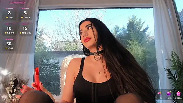 Naila18 live sex cam