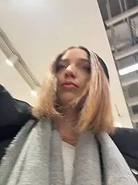 DollyTall's cam snapshot