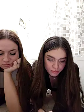 MayaGlow live sex cam