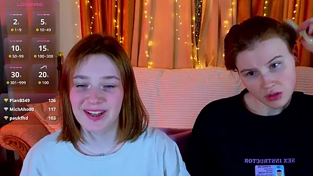 Girls_Fingers live sex cam