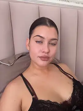 KikiWatson's cam snapshot