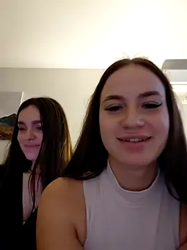 MayaGlow live sex cam