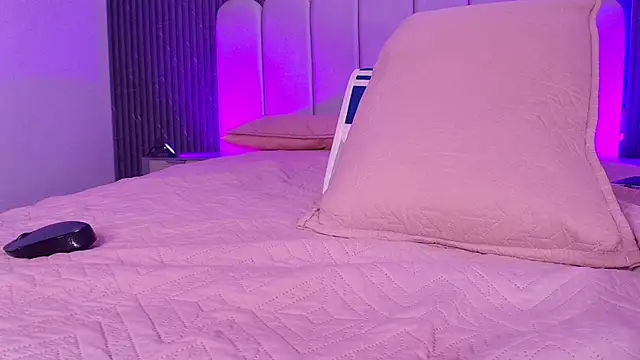 abbyrouss_'s cam snapshot