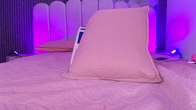 abbyrouss_'s cam snapshot