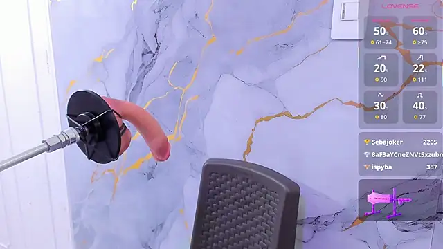 elizabeth_liones_'s cam snapshot