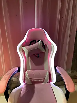 Luvy-'s cam snapshot