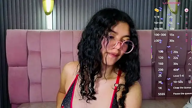 victoria_castillo_b's cam snapshot