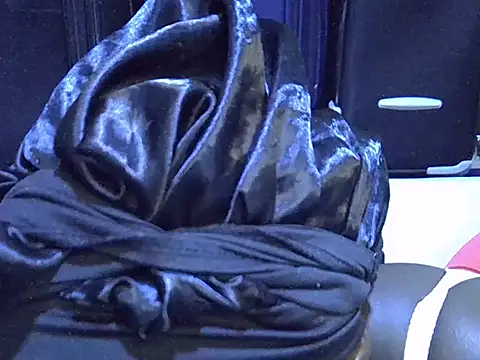 Adaline-Paris's cam snapshot