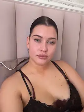 KikiWatson's cam snapshot