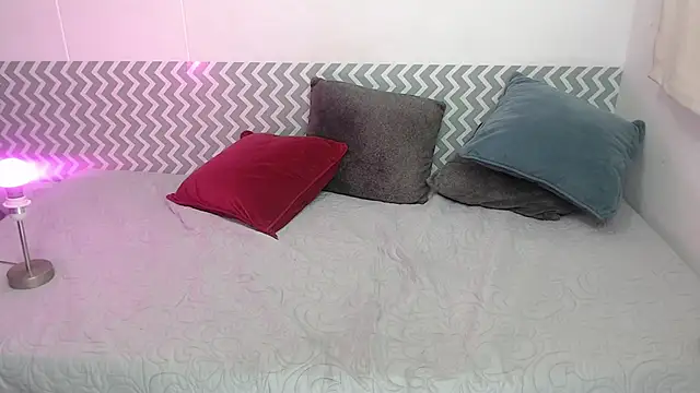 EmilyCoy_'s cam snapshot