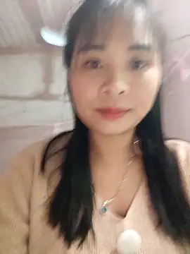 Squirrel-Pear's cam snapshot