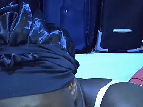 Adaline-Paris's cam snapshot