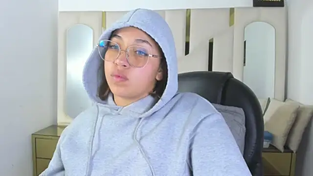 IsabellRodriguez18's cam snapshot