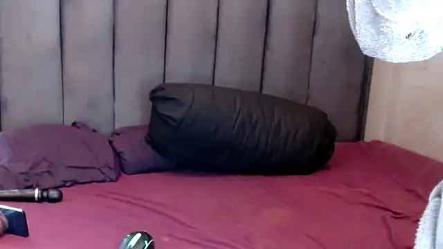 LustyDeziree1's cam snapshot