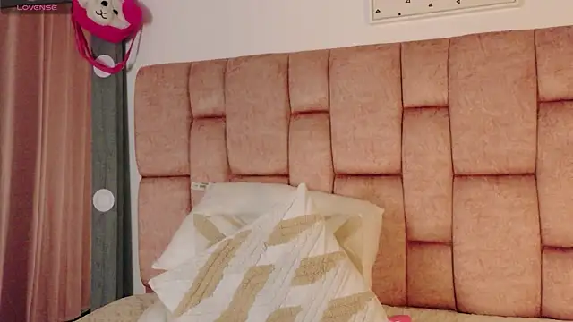 AteneaCox's cam snapshot