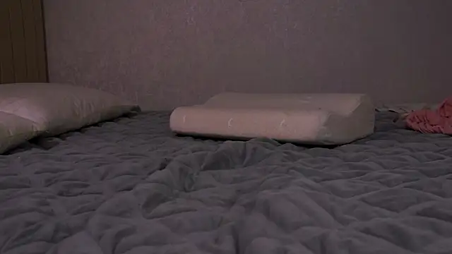 MerrieBarnicle's cam snapshot