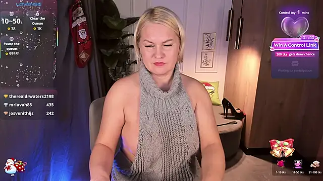 YolandaKiss live sex cam