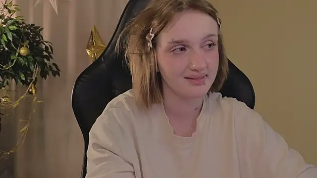 ELLIEJAY live sex cam