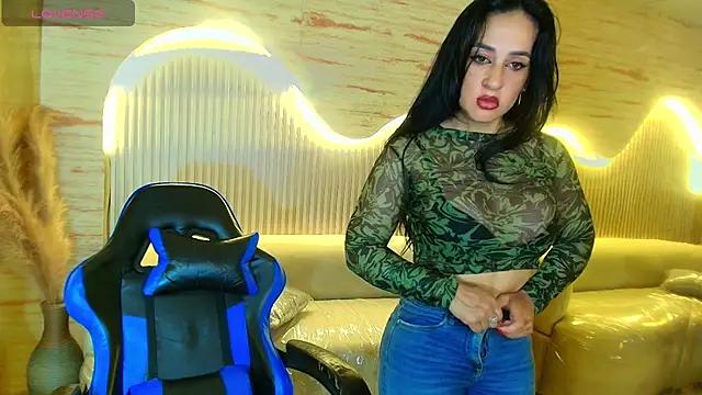 charlotte_r_'s cam snapshot