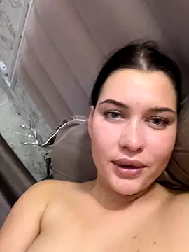 KikiWatson's cam snapshot