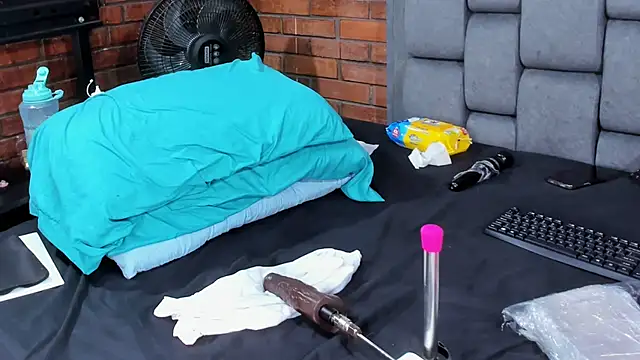 Couple_Gold69 live sex cam