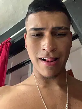Emiliano_Reyes live sex cam