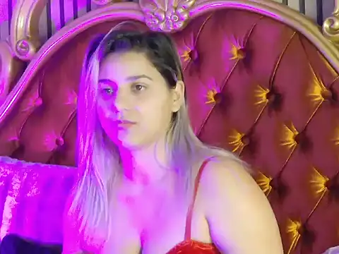 MadisonCharm's cam snapshot