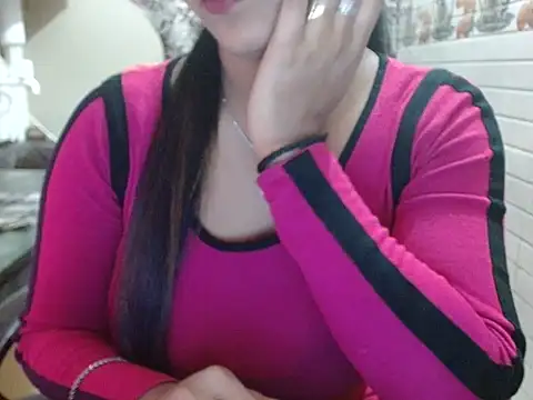 LovingPihu's cam snapshot