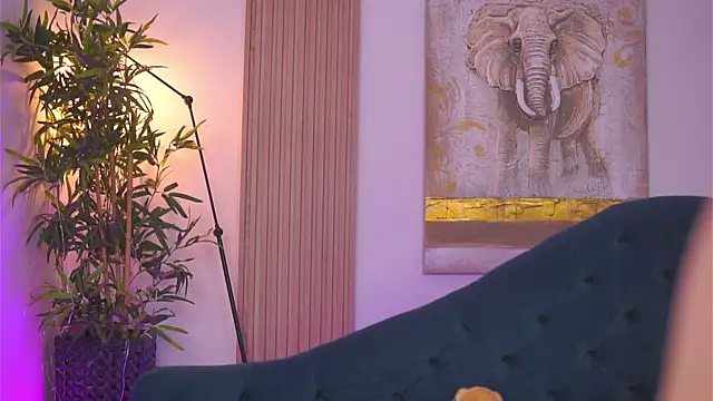 LaraSynn's cam snapshot