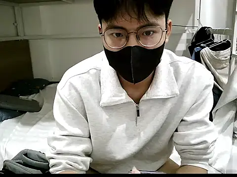 Gwencloudy live sex cam