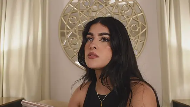 Antonellaparis_'s cam snapshot