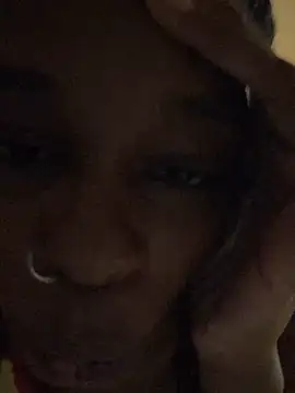 Jasmine_FullsShine's cam snapshot