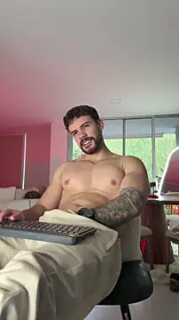 Valenthino_Salvatore live sex cam