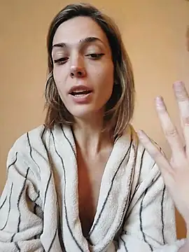 SheTheDeeevil's cam snapshot