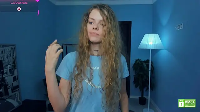 RayaNenlia's cam snapshot