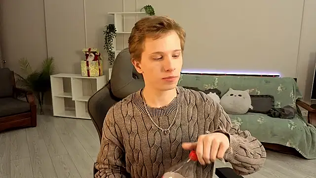 arlekincrop's cam snapshot