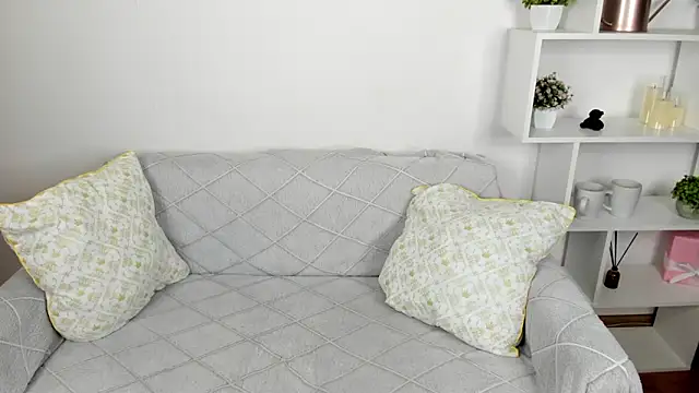 ElzaGlower's cam snapshot